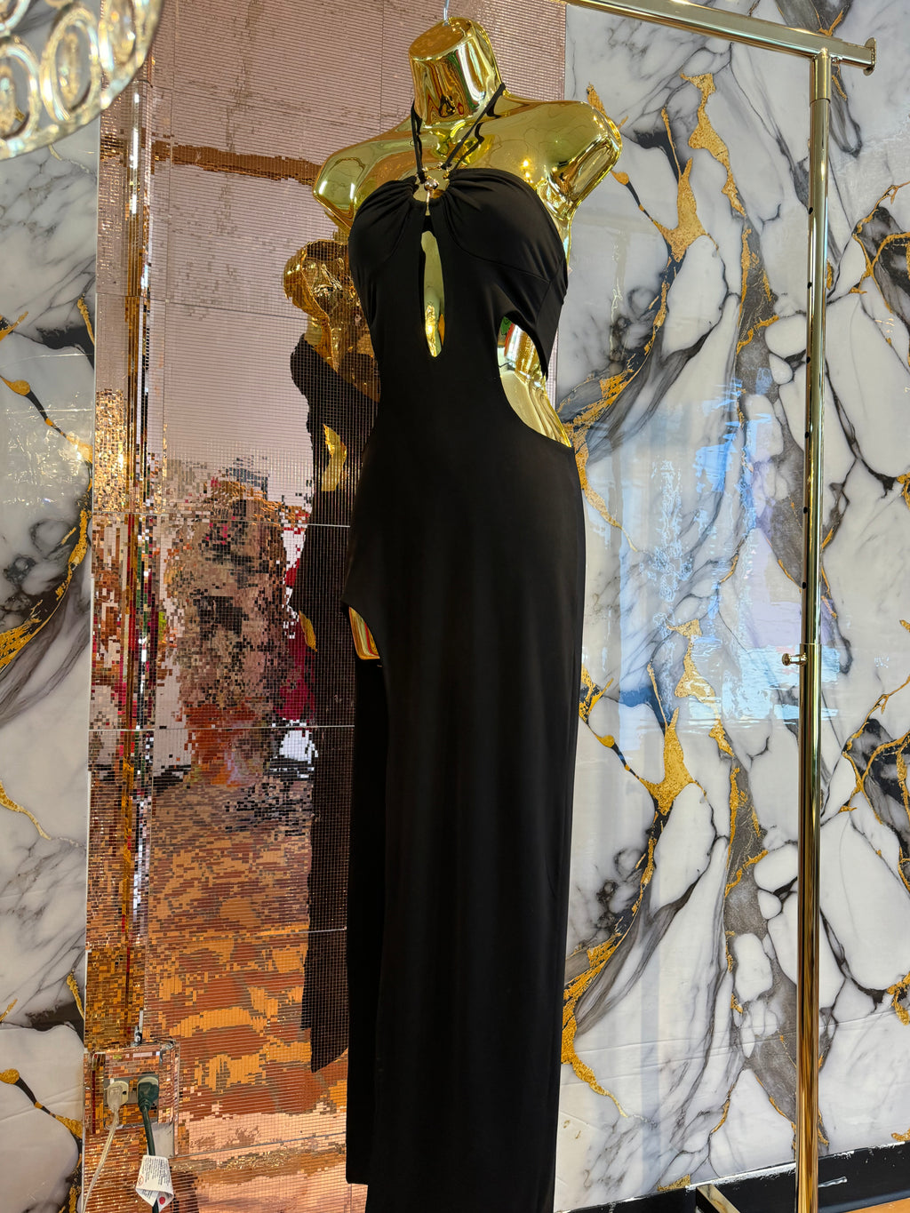 BLACK DRESS
