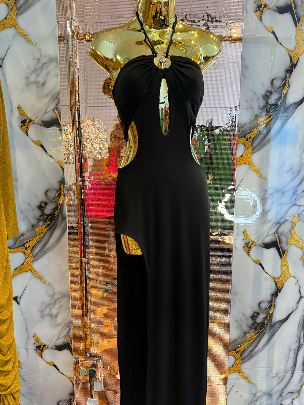 BLACK DRESS
